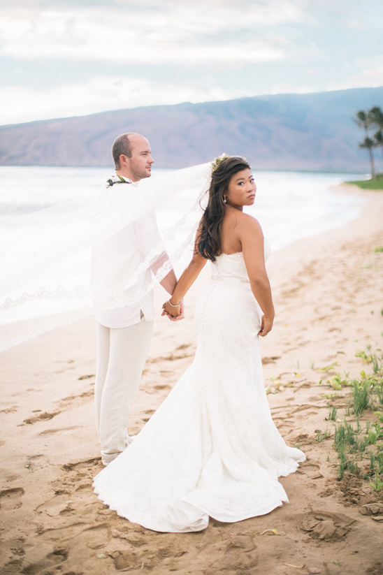 Dreamy White Beach Wedding in Hawaii: Romantic & Rustic Inspiration