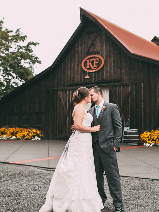 Seattle Couple's Rainy Wedding Day: A Chic Celebration with DIY Touches