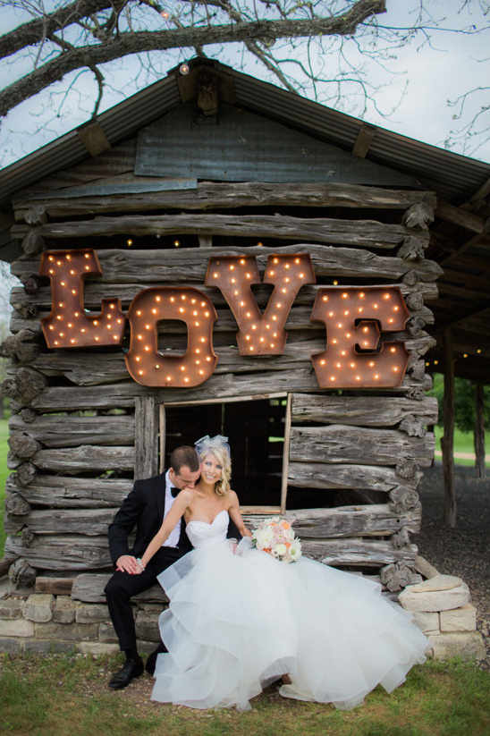 Rustic Glam Wedding: Krissy & Drew's Creative Celebration
