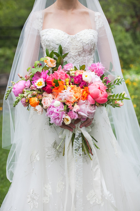 Summer Blooms Wedding Inspiration: Pink, Peach & Gold Details