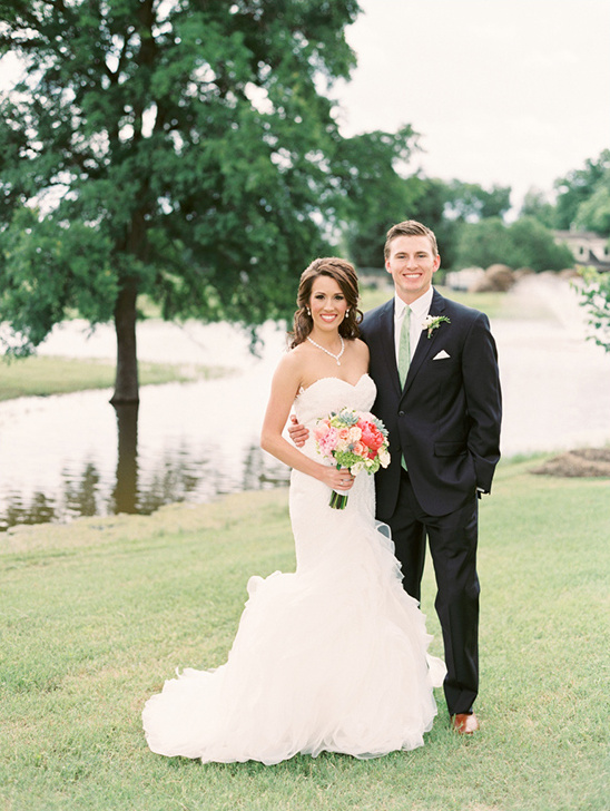 Rustic Glam Texas Barn Wedding at Lone Oak Barn | Jessica Gold Photography