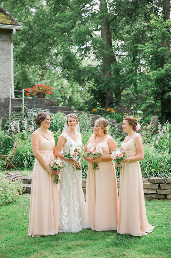 Pastel Peach Vintage Wedding: Elegant Details & DIY Decor Ideas