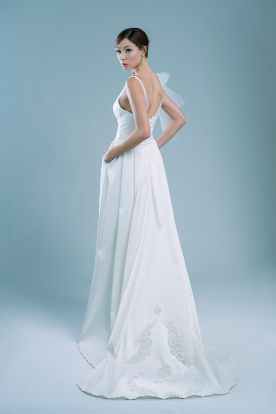 Petite Lumière: 30% Off Wedding Dresses with Code FBLOVE