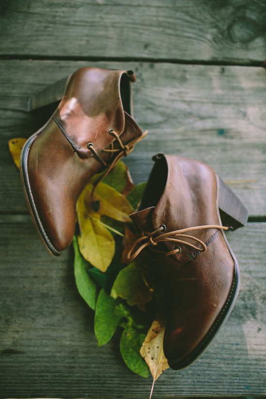 Fall in Love at a Camp Wedding: Blue & Gold Bliss in Northern Michigan