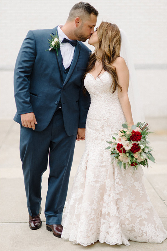 Elegant Garden Glam Wedding at Virginia Beach MOCA: See the Budget!