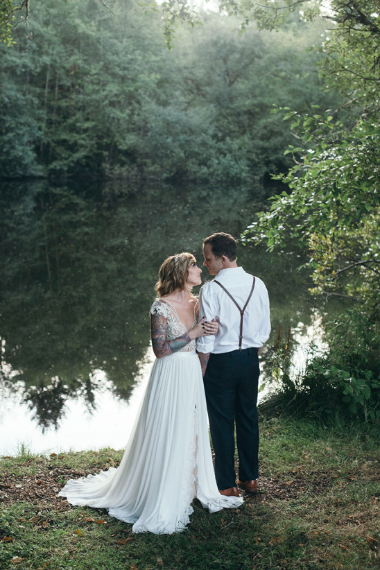 Earthy Outdoor Wedding Inspiration: Family-Style Elegance with a Marsala Touch