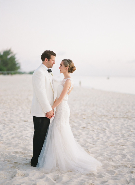 Romantic Pink Beach Wedding in Cayman Islands: A Sweet Celebration