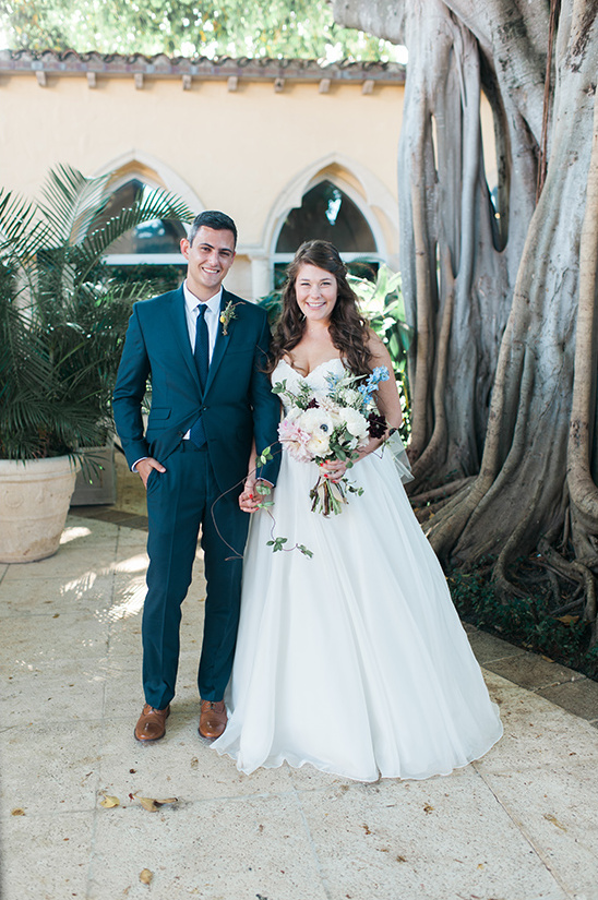 Romantic Banyan Tree Wedding: Natural Blues & Greens at The Addison
