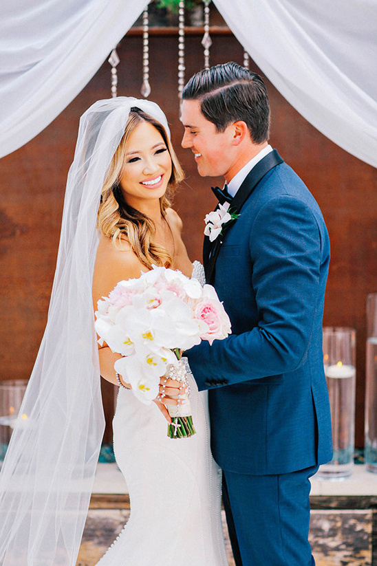 Get White Teeth for Your Wedding: Tips & Philips Zoom Options