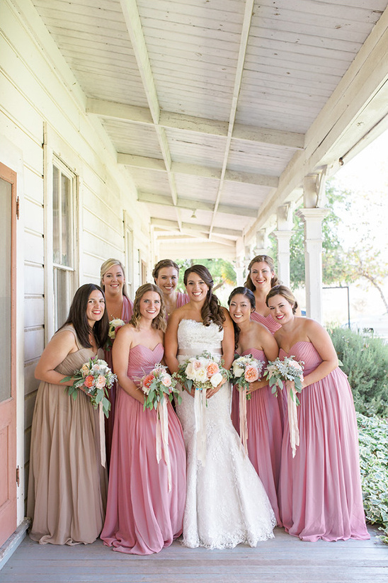 Shabby Chic Rustic Barn Wedding: Romantic Details & Fresh Flowers
