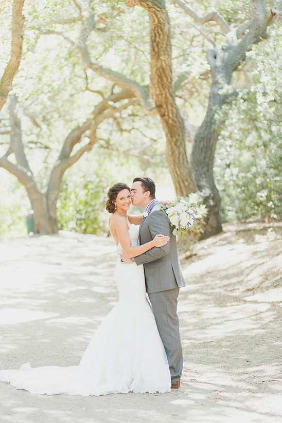 Rustic Outdoor Wedding: A Dreamy Adventure in Purple and White