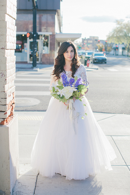 DIY Simple Blue and White Bouquet Recipe for Your Wedding