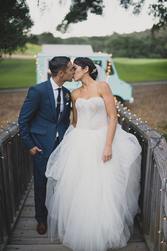 Modern Navy & Mint Wedding: A Temecula Lovefest Celebration