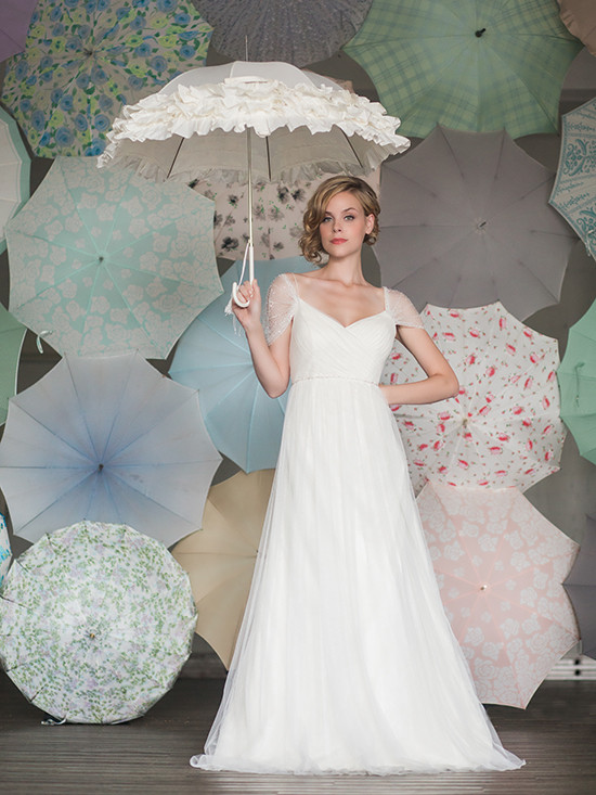 Vintage Umbrella Wedding Inspiration: Seattle Rainy Day Charm