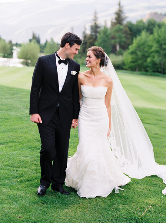 Romantic Texas Wedding: Natalie & Andrew's Chic Black Tie Affair
