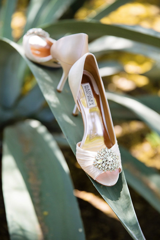 Stunning Pink & White Outdoor Wedding: A Classic Arizona Affair