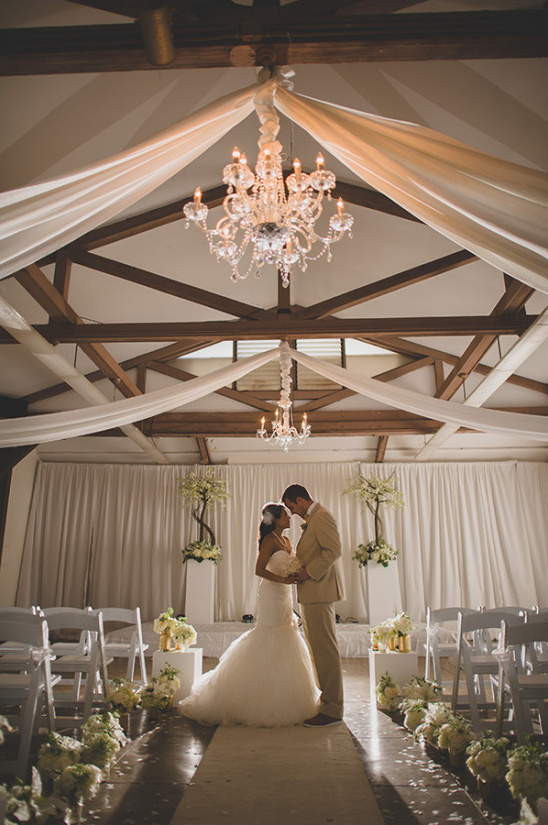 Shabby Chic Indoor Wedding: DIY Decor & Sweet Details