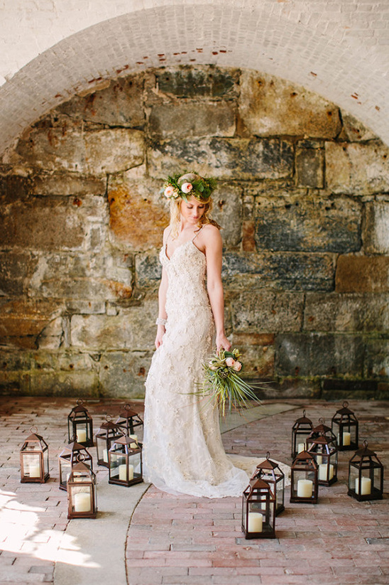 Copper, Peach & Vintage: Indie Wedding Ideas at a Rhode Island Fortress