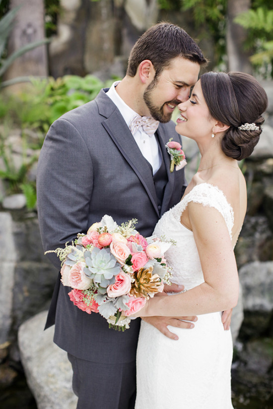 Romantic Blush Gold Wedding: Chic Summer Celebration