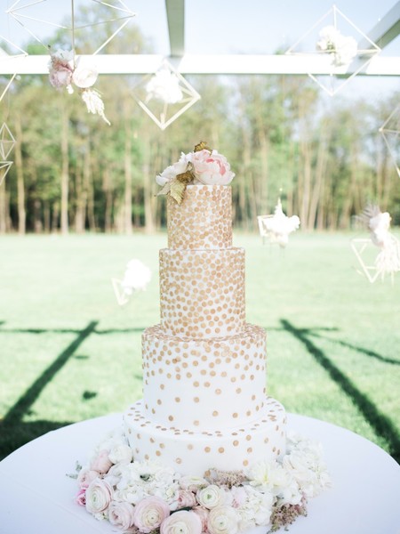 Wedding Cakes Galore Sweet Pantone Wedding Ideas & Dessert Tables