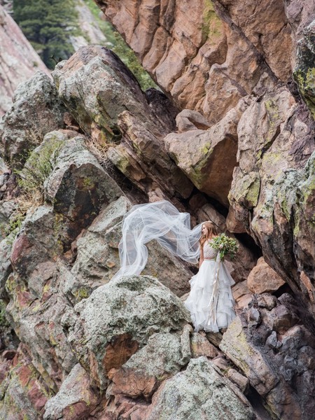 Adventure Wedding Inspiration: Unique & Romantic Cliffside Ceremony