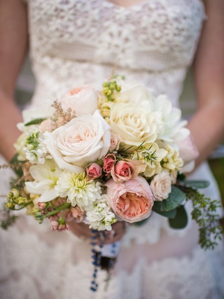 Vintage Cottage Wedding with Romantic Details and Soft Colors