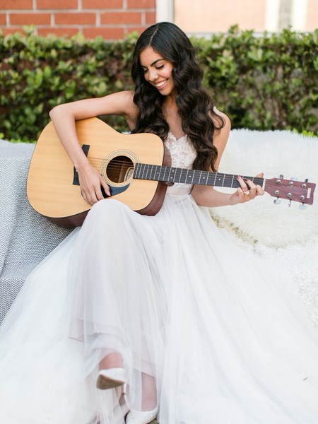 Groovy 70s Wedding Inspiration: Funky & Modern Wedding Design