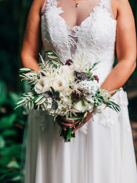 Rustic Garden Party Wedding with Italian Wine & Pearl Ring