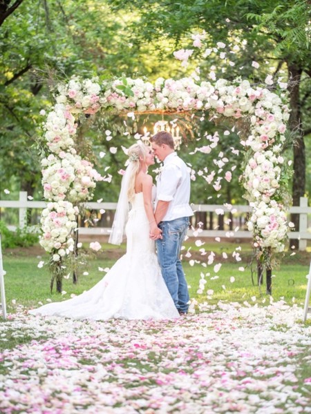 Pink Glam Rustic Chic Wedding: Amanda and Lucas Fairytale Day
