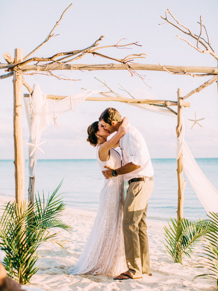 Bahamas Destination Weddings: Nassau Paradise Island Venues