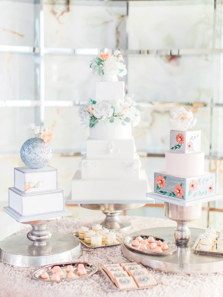 Glamorous Jet-Set Wedding Inspiration at Scottsdale Hangar One, Arizona