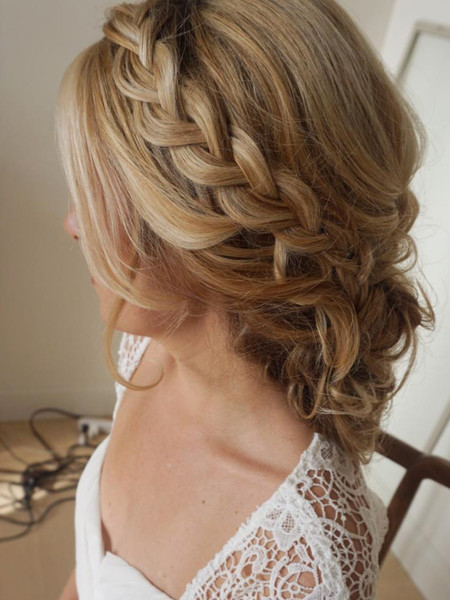 Dream Wedding Tips: Lights, Hair, Rings, and More for Your Big Day!