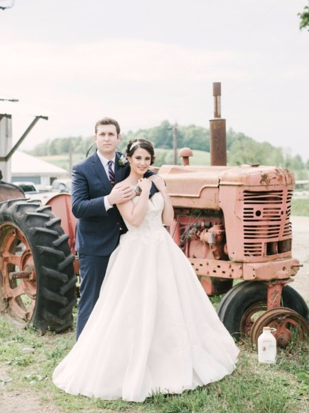 Vintage Farm Wedding Ideas: Rustic Chic at Ronnybrook Dairy Farm