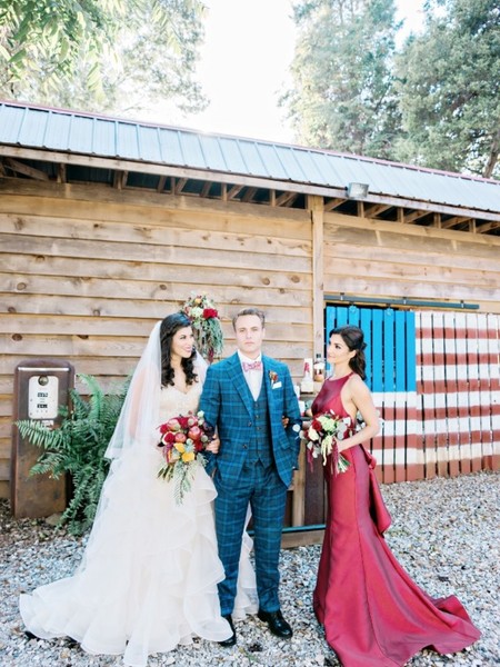 This fall wedding shoot in Georgia is as American as apple pie