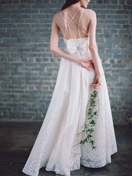 Truvelle 2017: A Flirtatious & Modern Bridal Collection