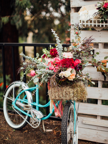 Double the Fun: A Friendor Collaboration at Sundrop Vintage