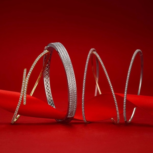 Discover Stunning Jewelry Gifts for Women this Holiday Season | Shane Co.