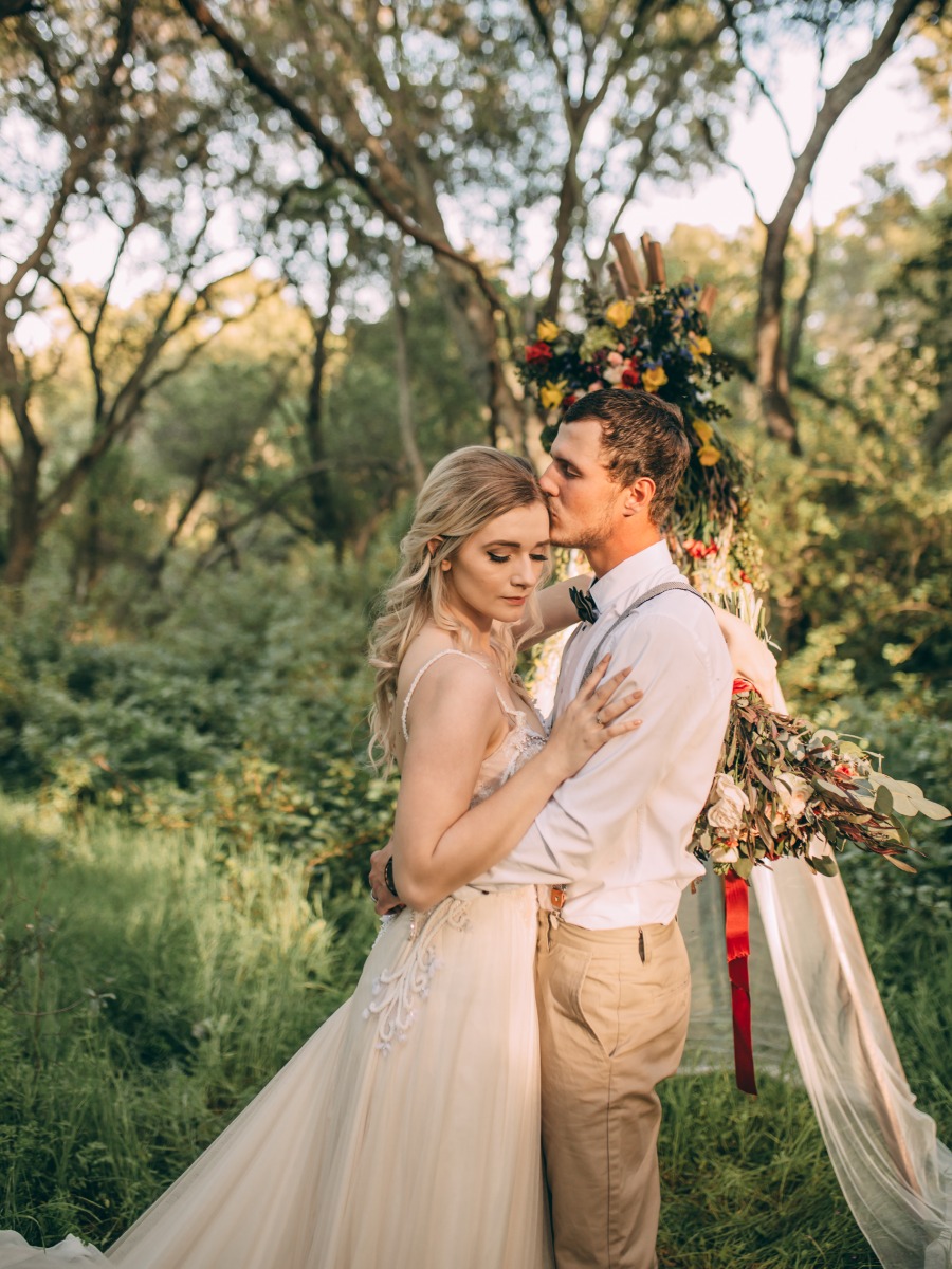 Bohemian Woods Elopement Inspiration: Spring Sunset Shoot