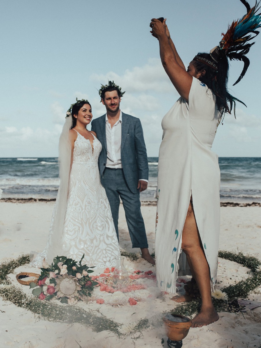 Beach Wedding Bliss: A Magical Mayan Ceremony and Gin Bar Fun!