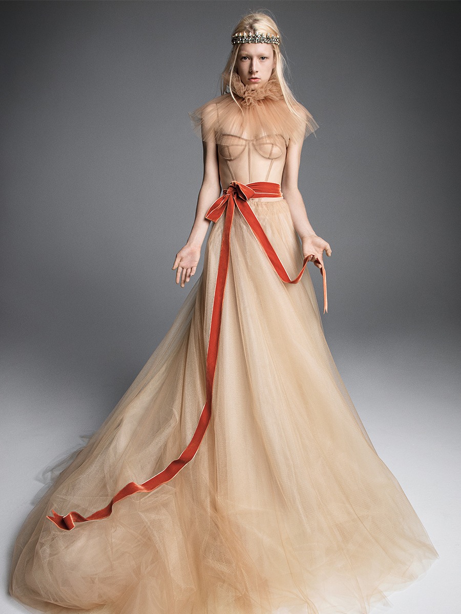 Vera Wang Fall 2019 Collection: A Theatrical Wedding Dream