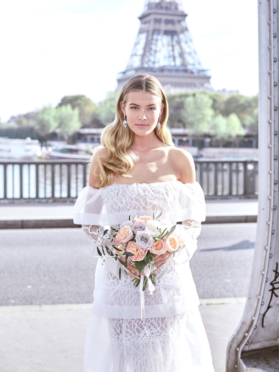 Romantic Autumn Elopement in Paris: A Blend of Vintage and Modern