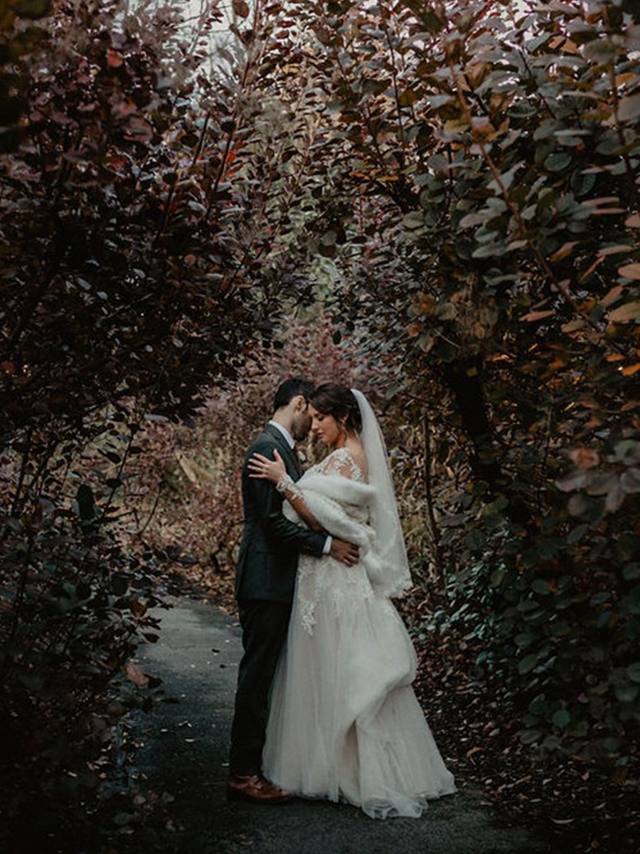 Cozy Fall Wedding: Katie & Chris's Feast at Round Hill Celebration