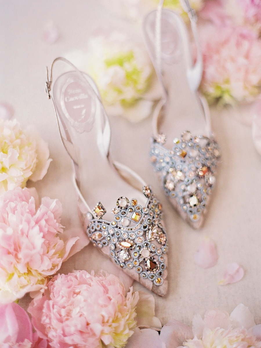 A Romantic Blush Wedding That Looks Straight Out of a Monet Painting