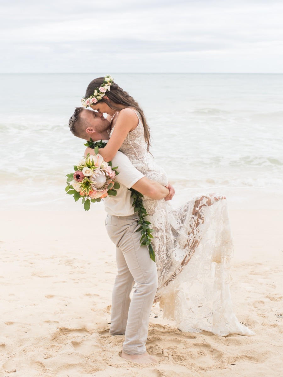 Romantic Oahu Beach Wedding: Vanessa & Cody's Boho I Dos & Pineapple Fun!