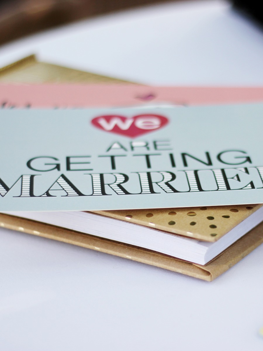 Taming Wedding RSVP Chaos: Tips & Tools for a Smooth Response!