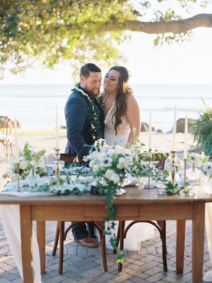 Elegant Maui Wedding: Blue & White at Olowalu Plantation