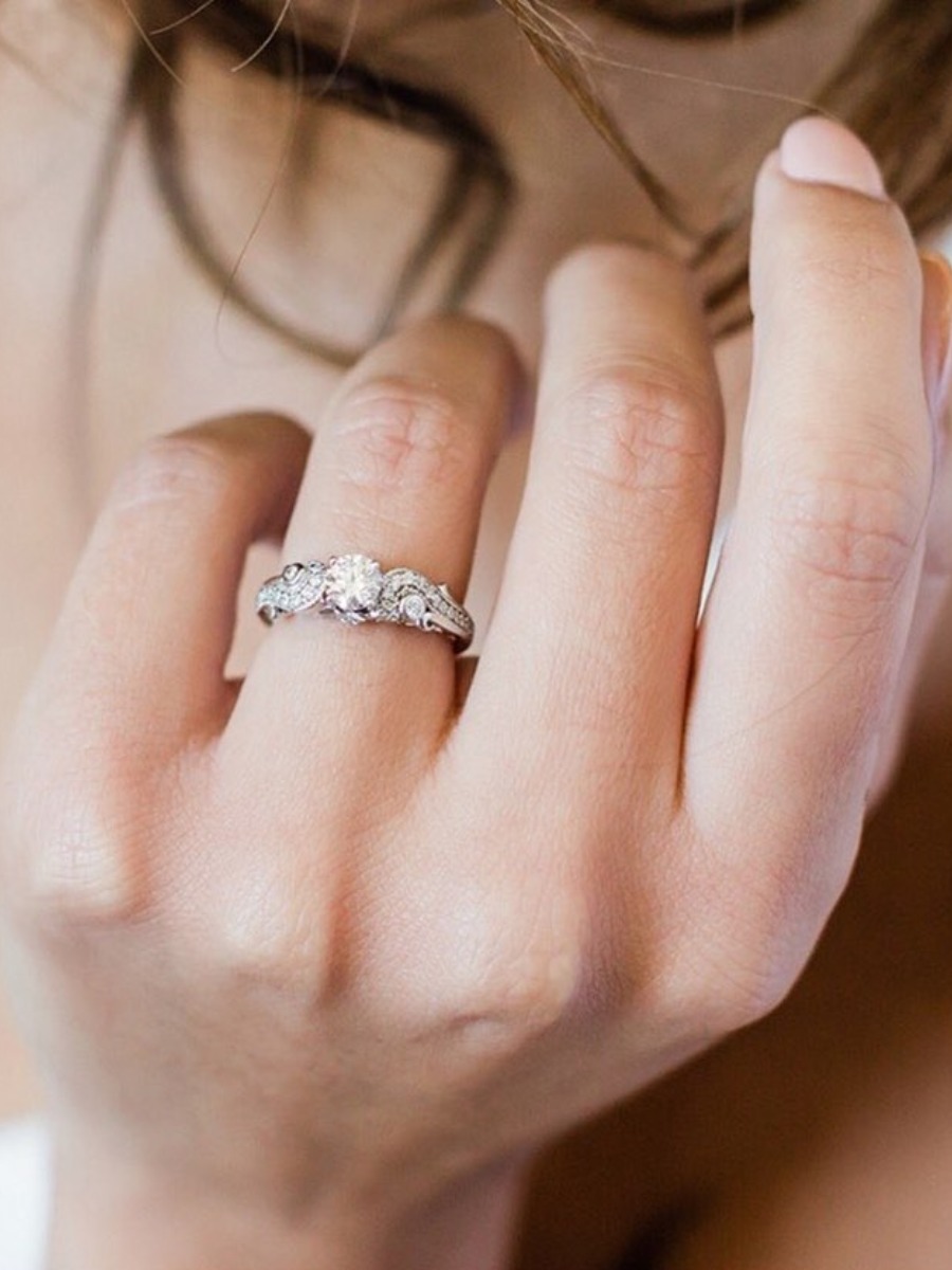 Vintage Engagement Rings: Filigree Detail Makes Them Iconic