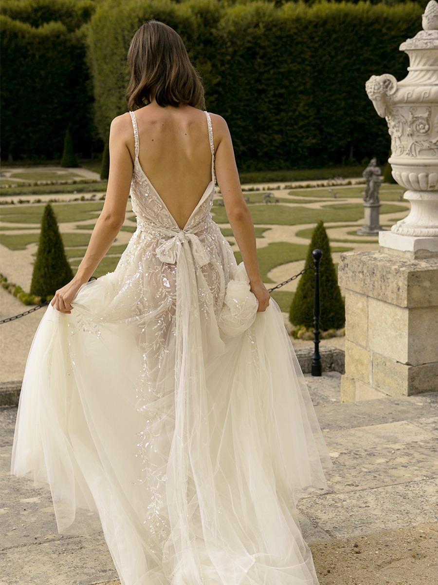 La Europa 2020 Bridal Collection: Daring & Chic Wedding Gowns
