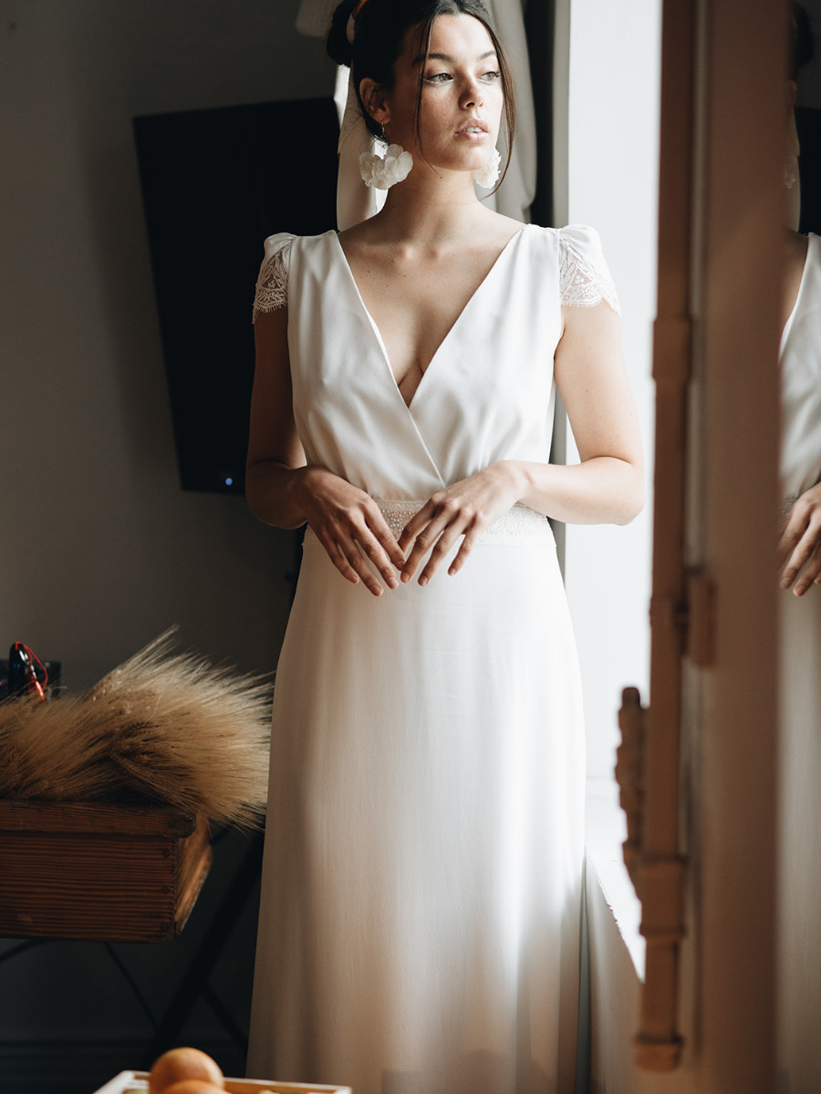 Laure de Sagazan 2020: Chic & Simple Bridal Collection