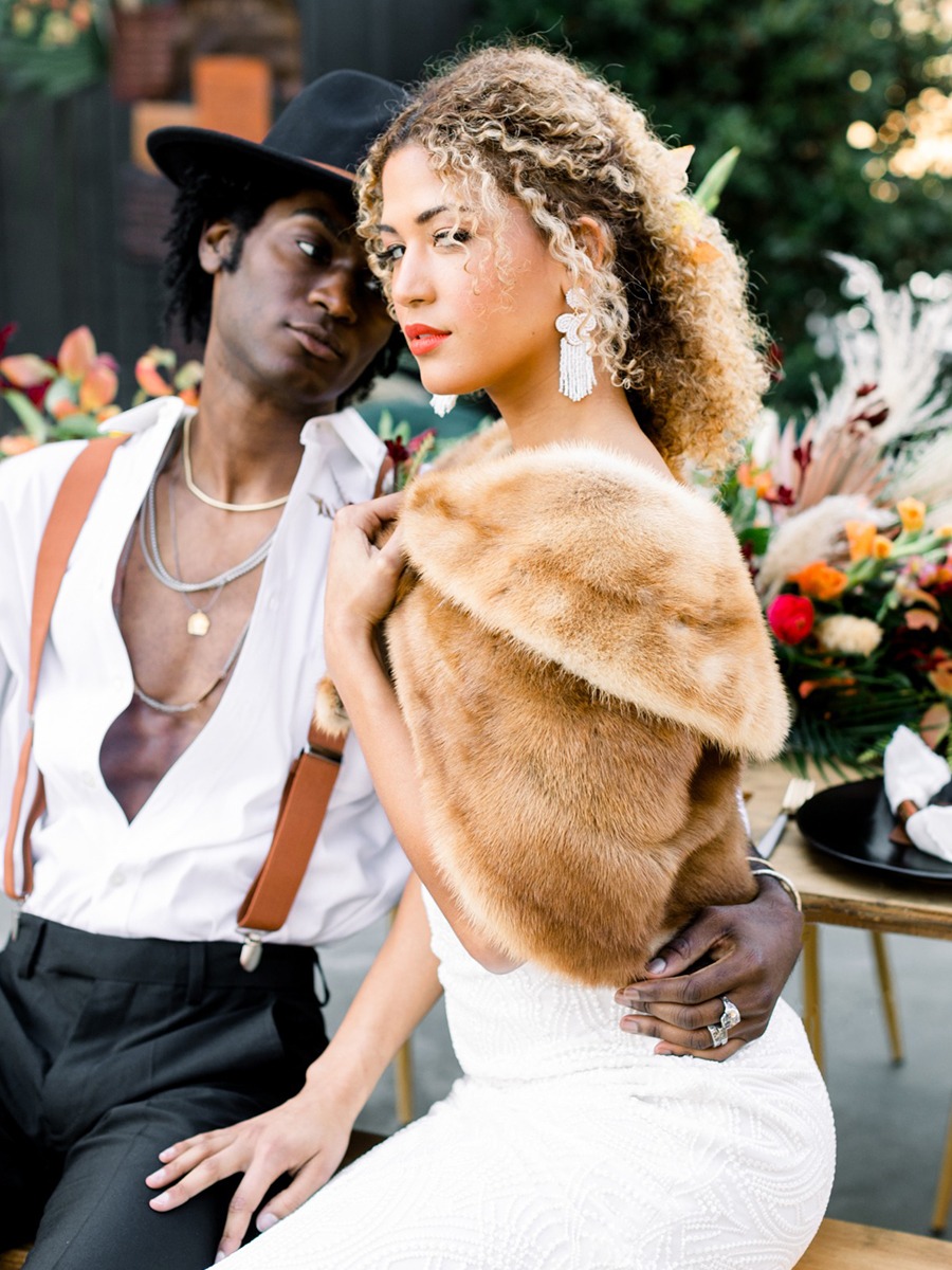 Bohemian Wedding with Wood, Black Metal & Copper: A Stunning Contrast!
